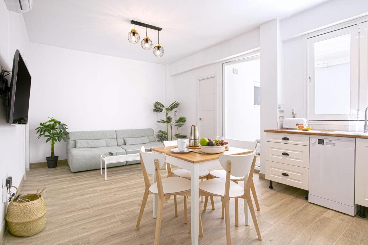 Precioso Apartamento Con Patio 马拉加 外观 照片